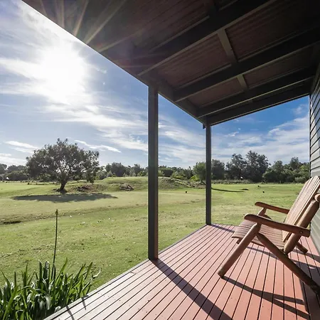 Red Rocks Golf & Accommodation - Phillip Island Cowes Exterior photo